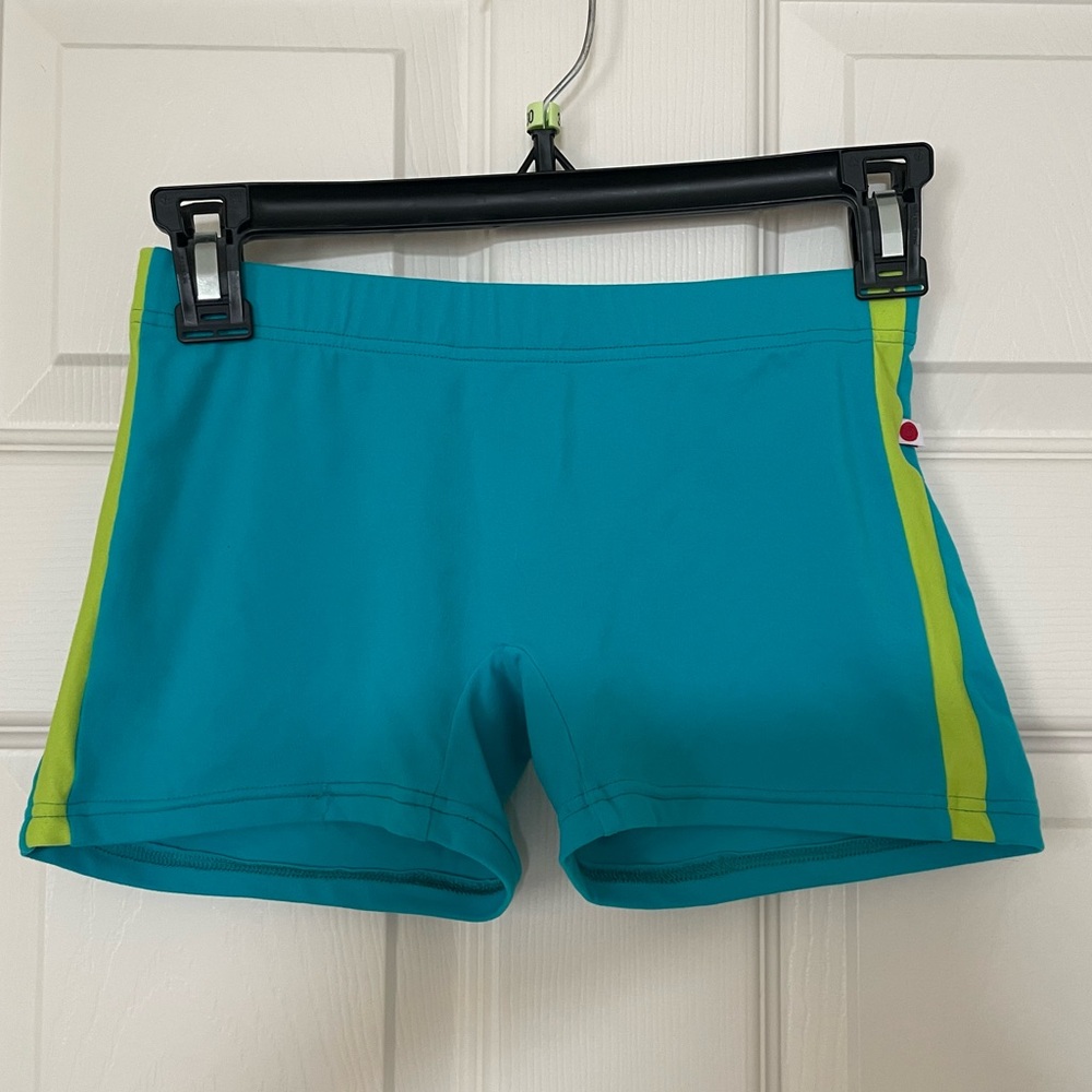 Yumiko Men’s Shorts. Size: Small